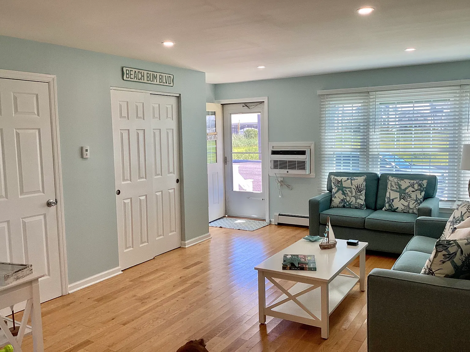 1 bed, 740 sqft, $1,800 — Photo 3