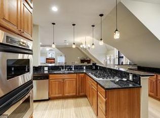 385 Portland Ave #3, Saint Paul, MN 55102