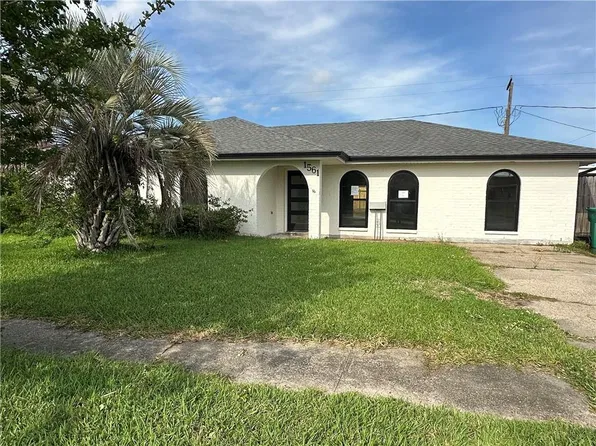 1561 Curtis St, Harvey, LA 70058