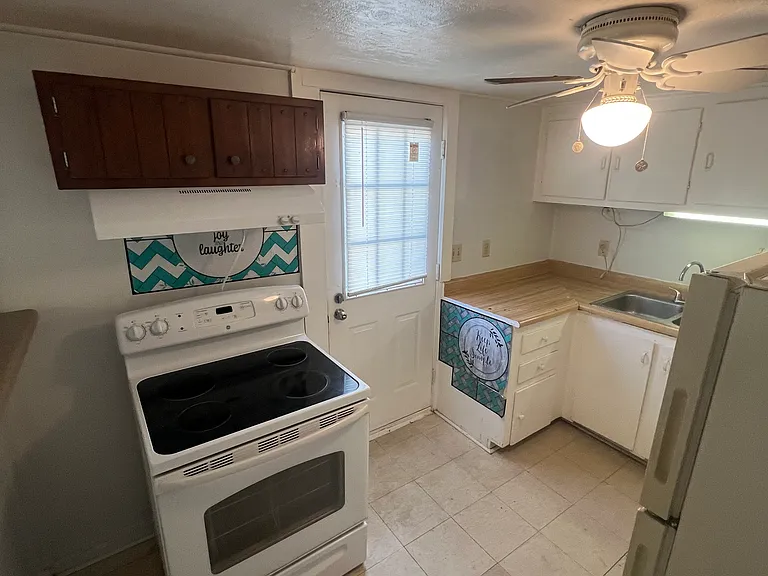 1322 Reed St #2 — Photo 6