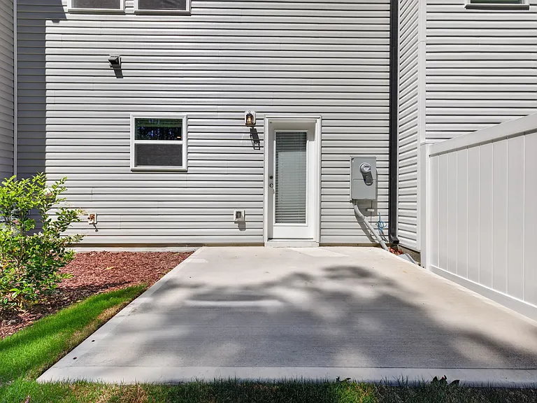 584 Barrington Row Ave — Photo 14