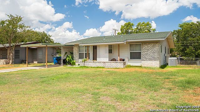 ◆ Happy Lucky happygoluckyhtx | New Month, New Gift Card Winner! This month's