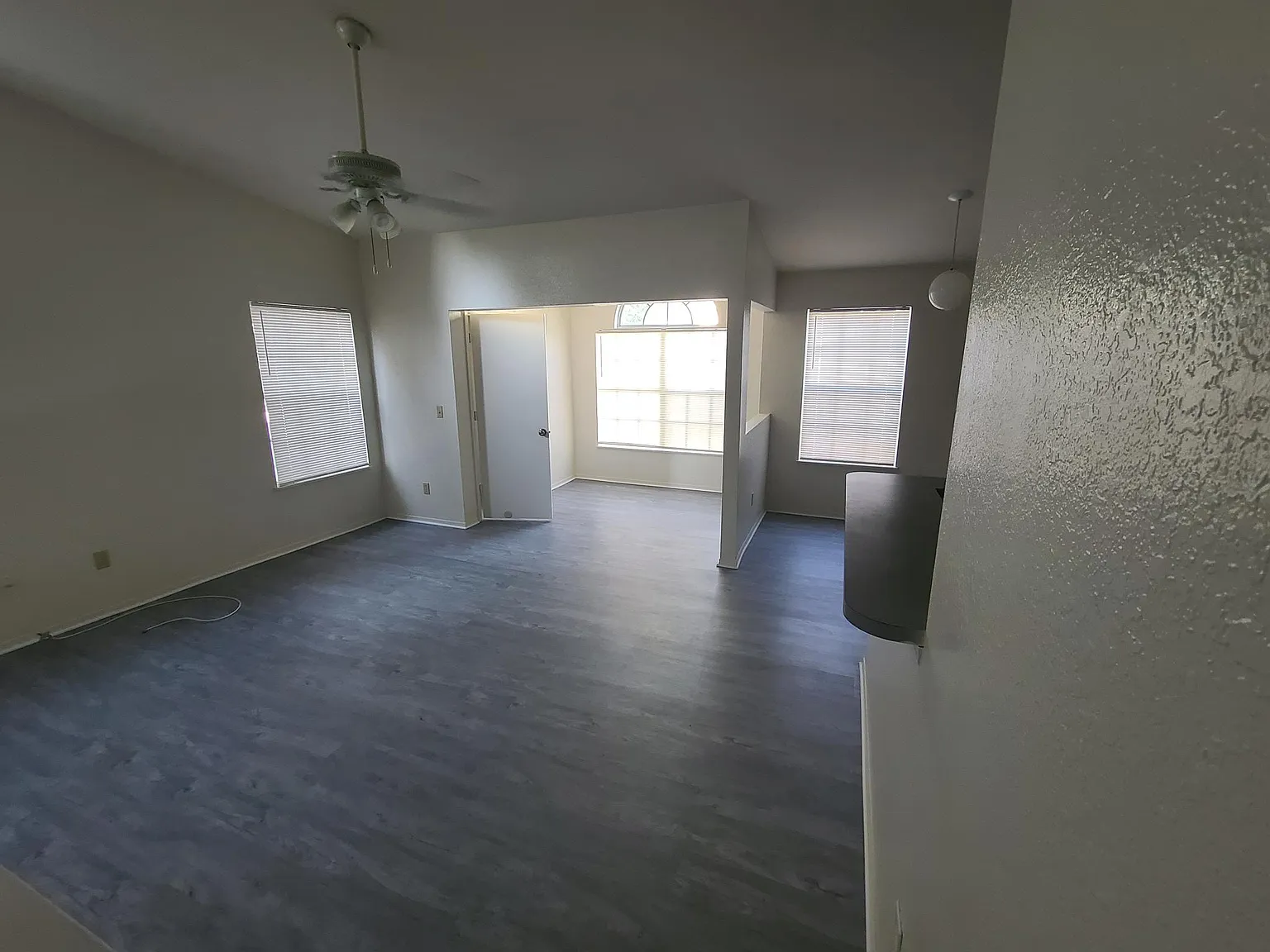 2 bed, 1098 sqft, $1,625 — Photo 1