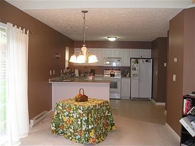 3rd image of 102 Falling Water Cir