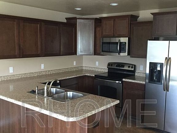 2nd image of 2521 W Cottonwood Dr