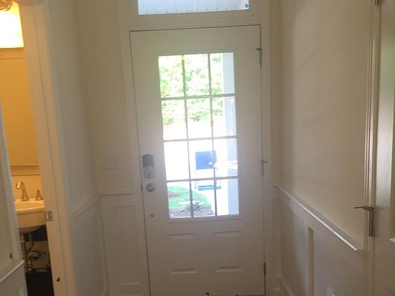 3rd image of 919 Saratoga Dr