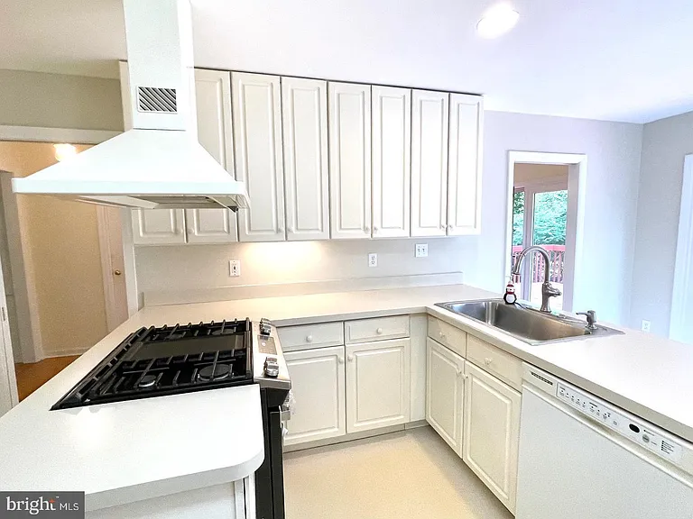 33 Monroe Ln — Photo 14
