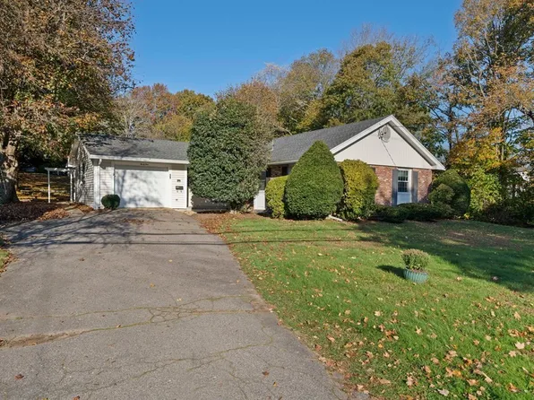 39 Unicorn Ave, Weymouth, MA 02189