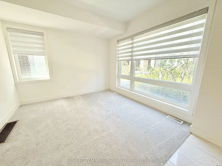 18 Mogul Rd — Photo 3
