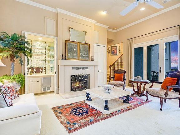 4th image of 42 Autumn Oaks Dr