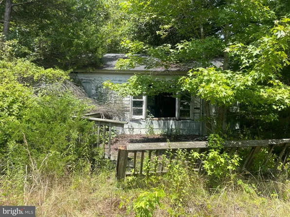 14029 Long Branch Rd, Woodford, VA 22580