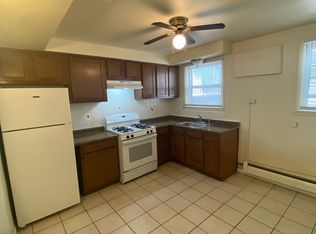 635 Bellwood Ave #F2, Bellwood, IL 60104