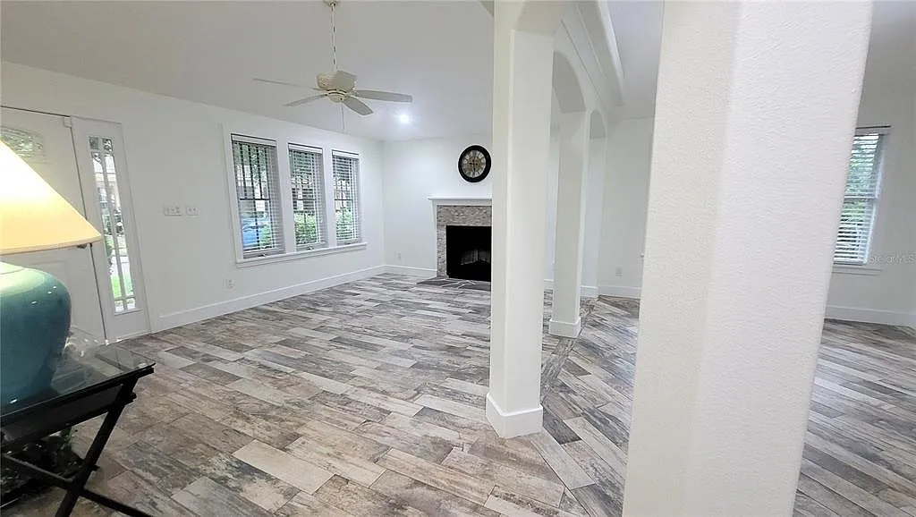 4 bed, 3.0 bath, 2600 sqft, $4,400 — Photo 3
