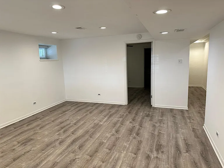 1119 W Belden Ave #1 — Photo 11