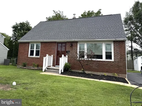 434 School Ln, Plymouth Meeting, PA 19462
