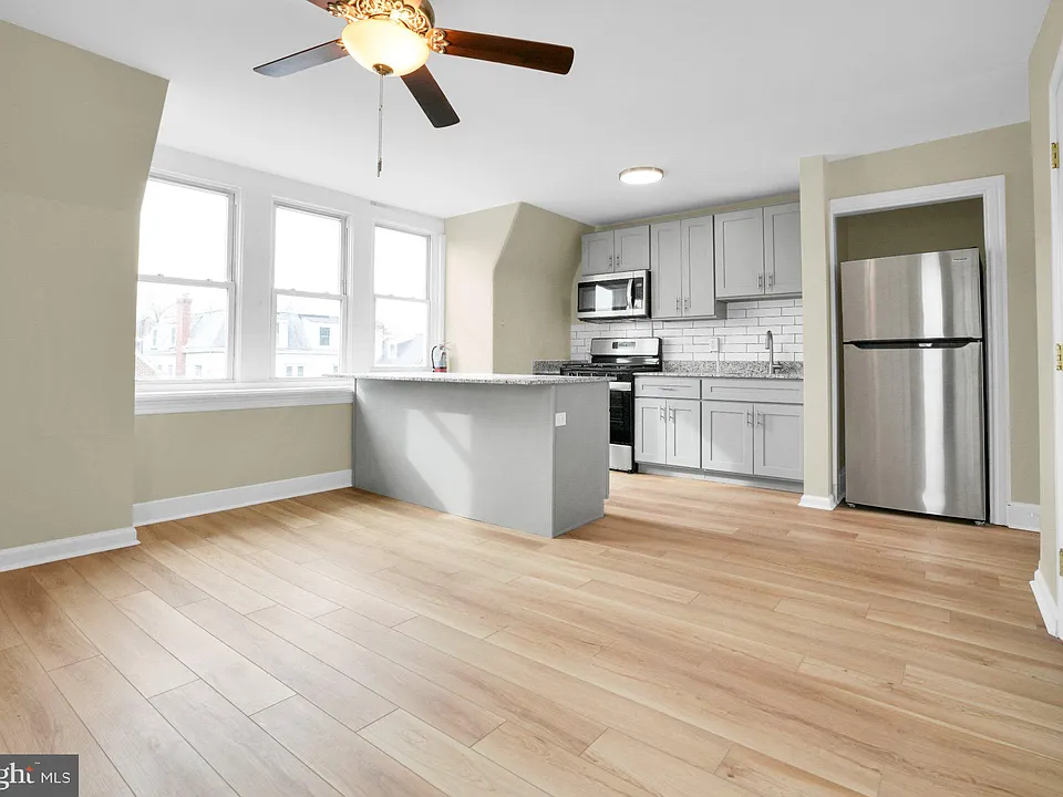 413 Gay St #4