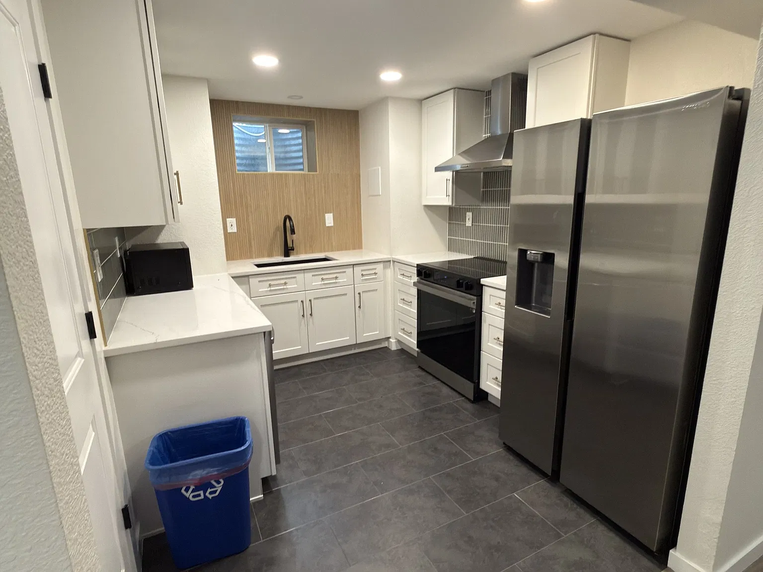 3 bed, 1500 sqft, $2,199 — Photo 1