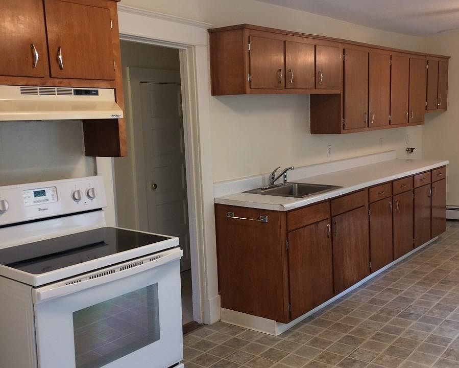 Large eat-in kitchen