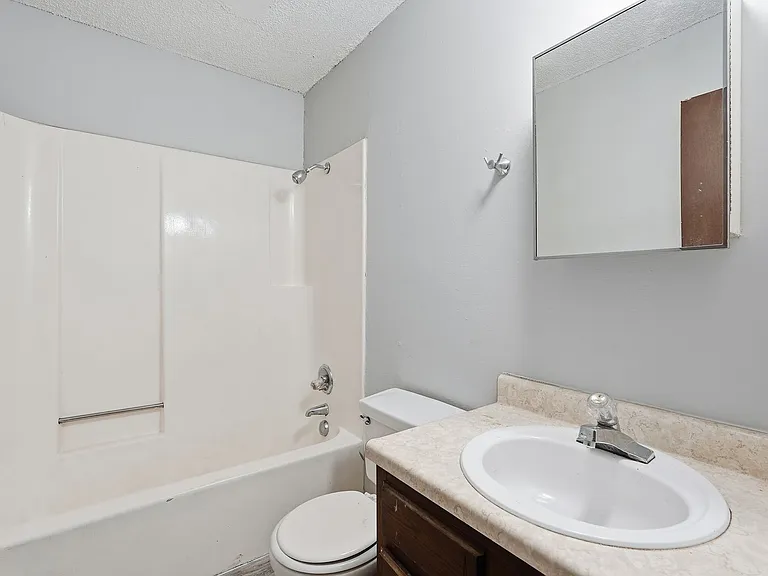 Remodeled AND Affordable Heber Springs Apartments. — Photo 10