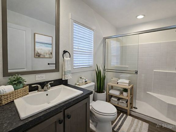 4th image of 2038 Palm St Space 469