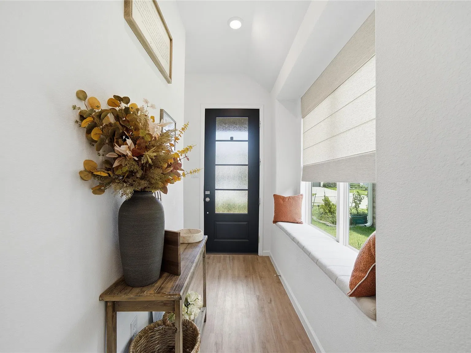 4 bed, 2.5 bath, 1840 sqft, $2,300 — Photo 4