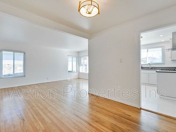 4th image of 1223 Camellia Dr