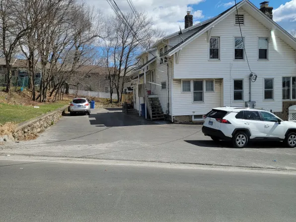 209 Norris St APT 1, Waterbury, CT 06705