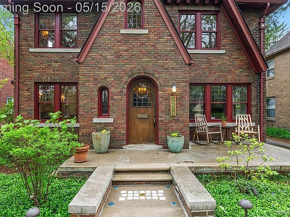 3rd image of 26329 York Rd