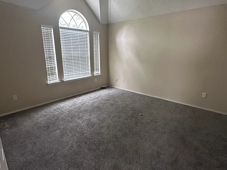 1506 Springwood Dr — Photo 9