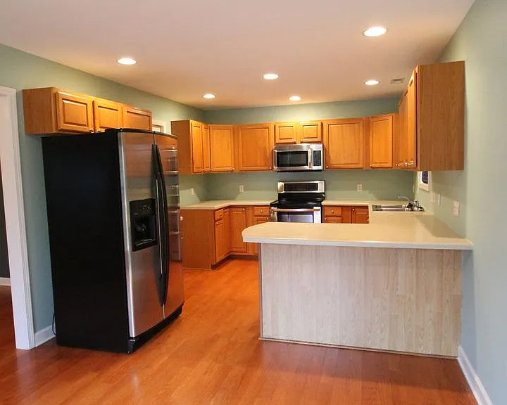 1830 Country Manor Ln — Photo 12