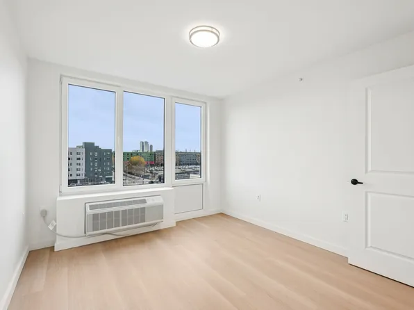 1 Mallory Avenue image 40 of 51