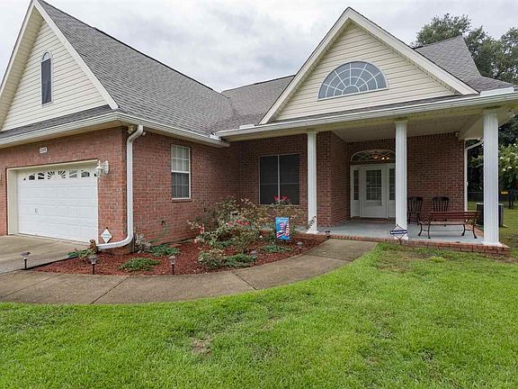 3rd image of 2328 Caddy Shack Ln