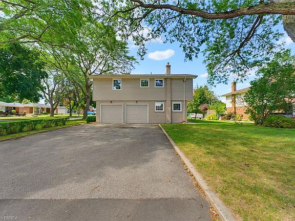 3rd image of 93 Pusey Blvd