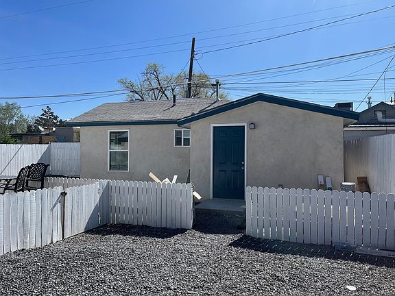 2nd image of 1210B Los Tomases Dr NW