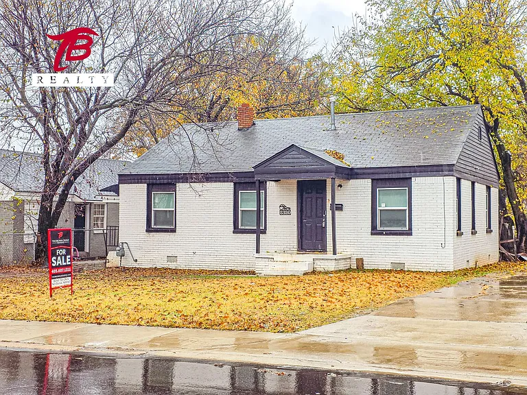 2320 NE 20th St — Photo 37