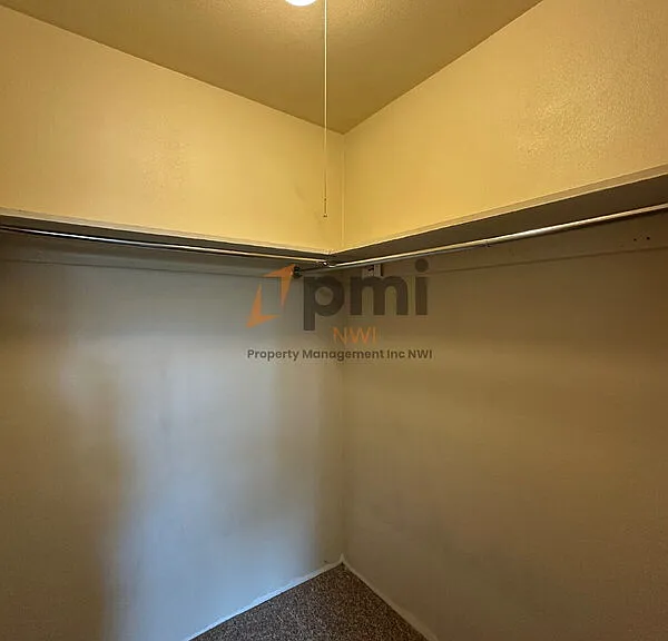 660 N Hobart Rd #5 — Photo 11