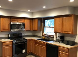 2948 Flossmoor Rd, Flossmoor, IL 60422