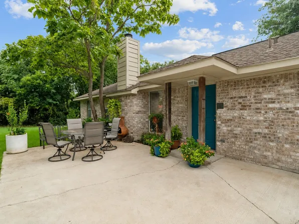 1400 E Lake Dr, Weatherford, TX 76087
