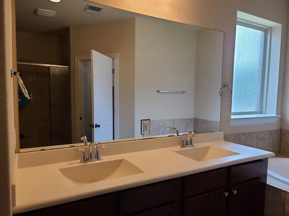 218 Simmons Dr, Cedar Park, TX 78613