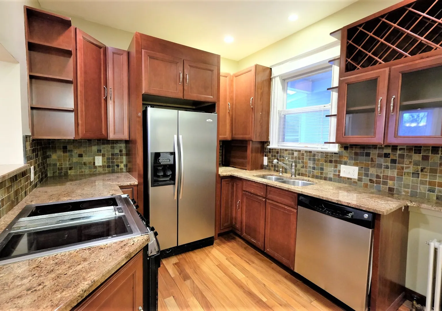 Linden Hills | 4127 — Photo 1