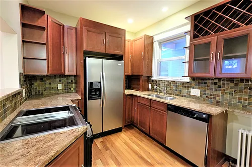 Linden Hills | 4127 Photo 1