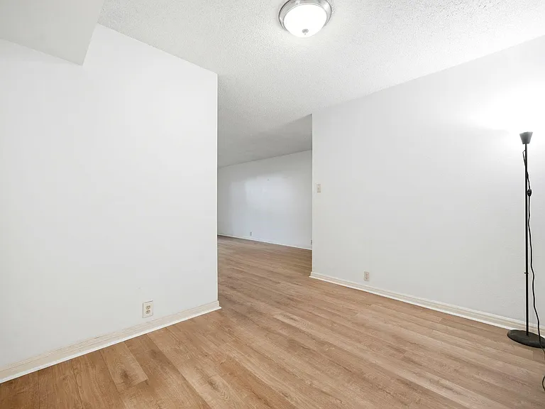 2601 Bellefontaine St #C116 — Photo 16