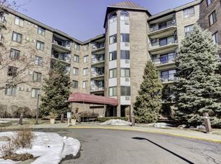 2601 Kenzie Ter APT 106, Saint Anthony, MN 55418