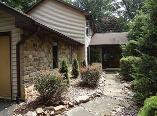 2251 Williams View Dr, Harrisburg, PA 17112