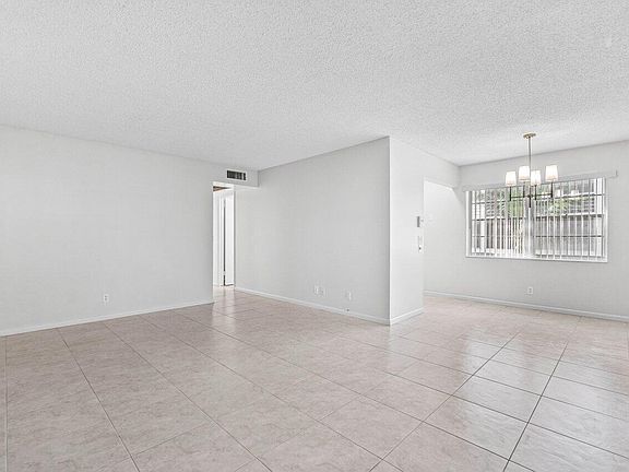 4th image of 183 Windsor I