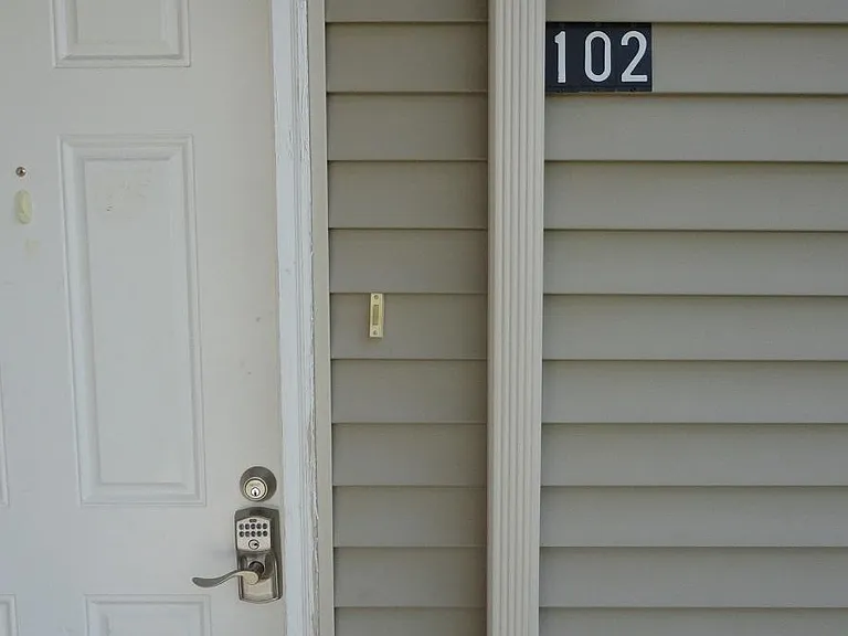 102 Empire Loop — Photo 13