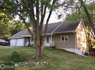 620 Bobbitt Dr, Lamoni, IA 50140