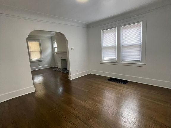 5th image of 2696 Pasadena St