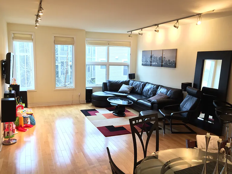 24 Bay State Rd #9 — Photo 4