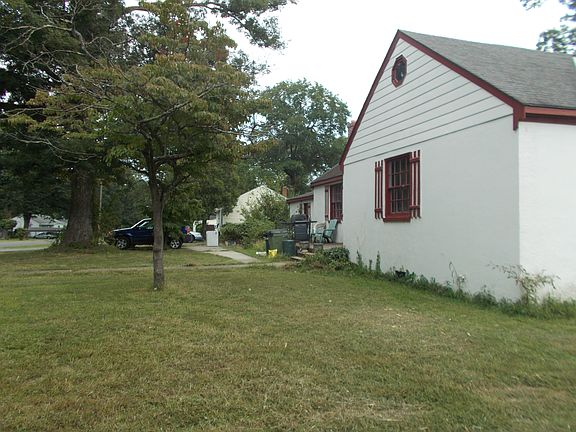 Dogwood trees in front
